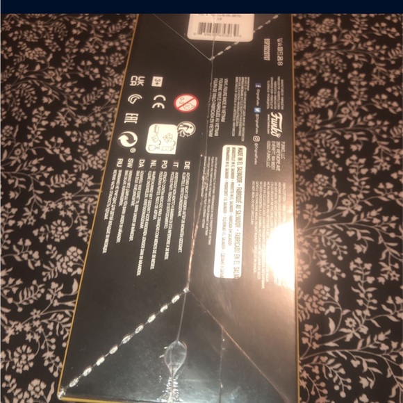 Funko POP! Tees Anime “Yu-Gi-Oh!” Blue Eyes Toon Dragon #1062 (GameStop) {L} - Picture 5 of 6